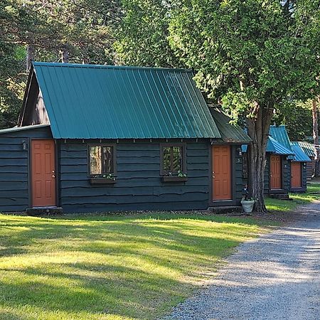 Moreno'S Adirondack Cabins Саранак Лейк Екстериор снимка