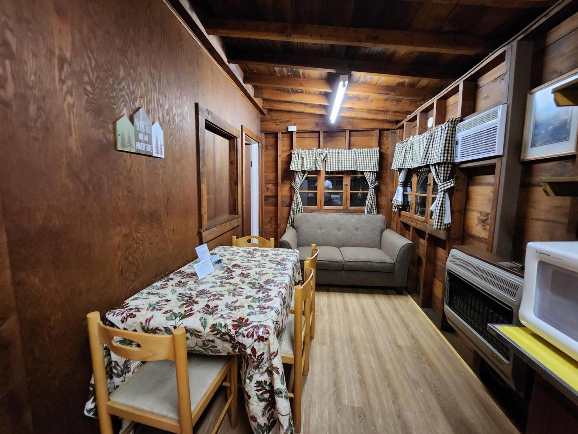 Moreno'S Adirondack Cabins Саранак Лейк Екстериор снимка