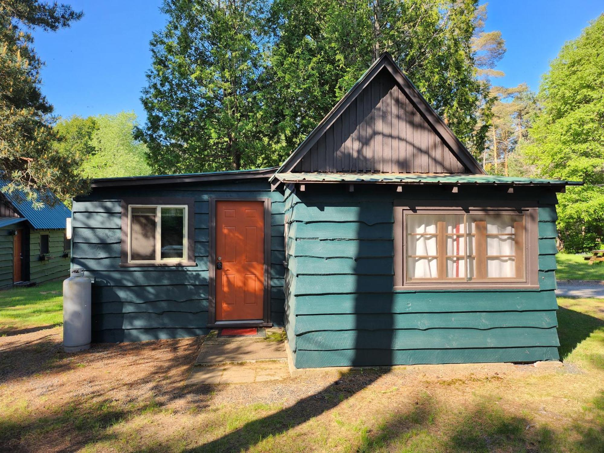 Moreno'S Adirondack Cabins Саранак Лейк Екстериор снимка