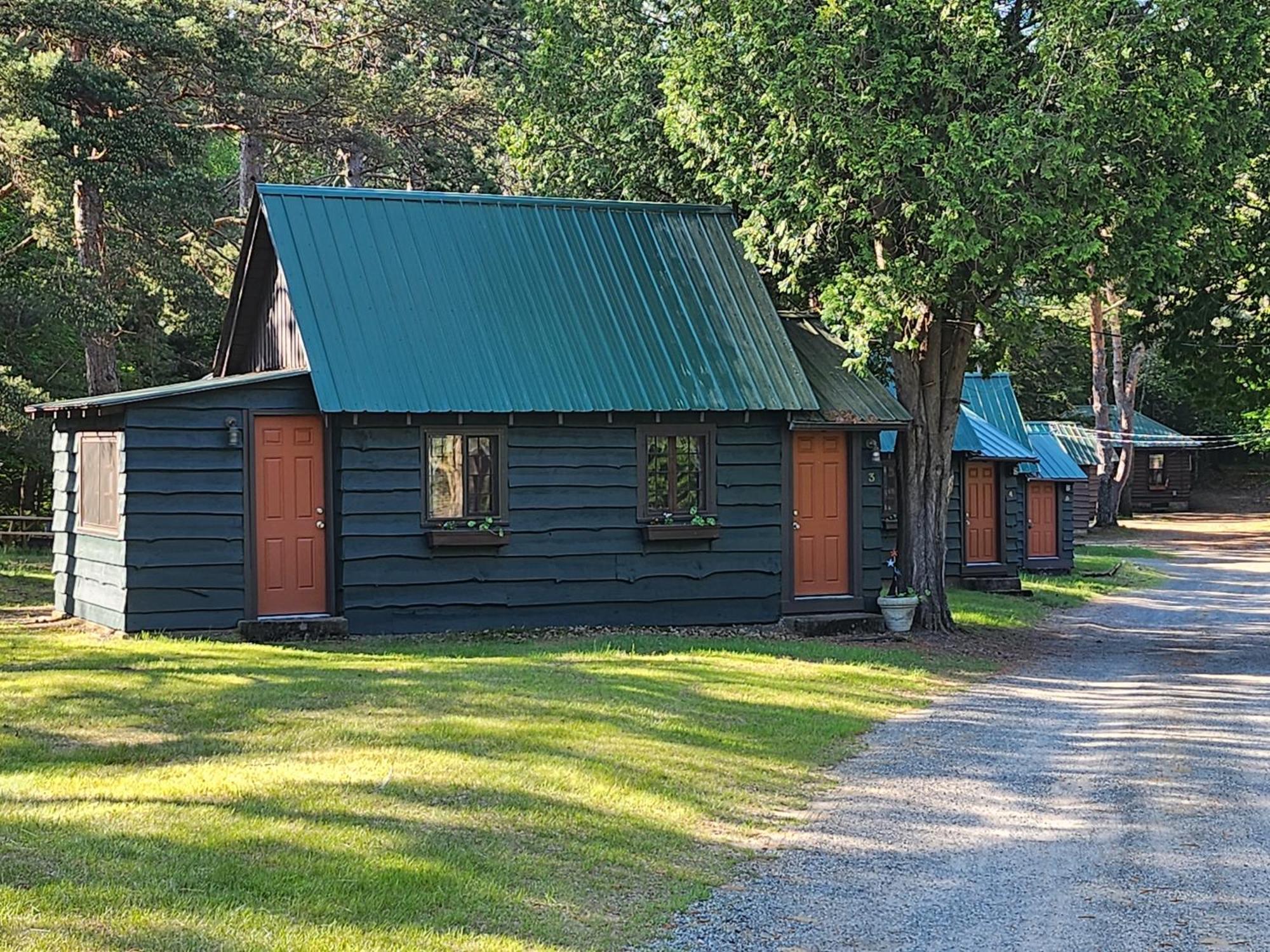 Moreno'S Adirondack Cabins Саранак Лейк Екстериор снимка